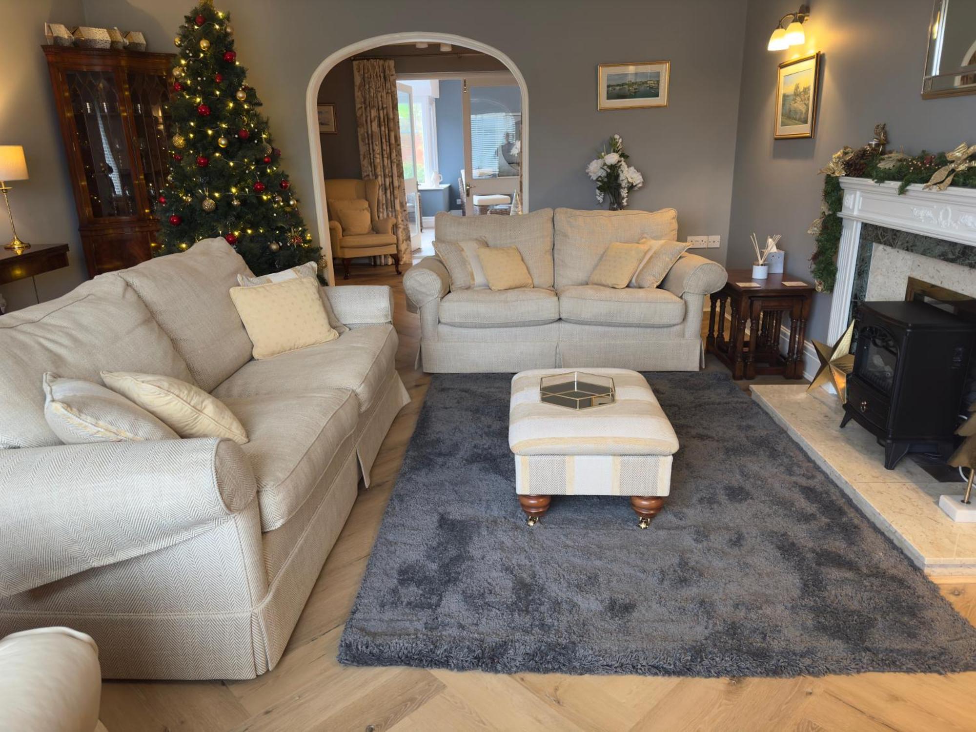 Vast, Elegant Home With Indoor Pool & Sauna Near Popular Golf Course Kington  Eksteriør bilde