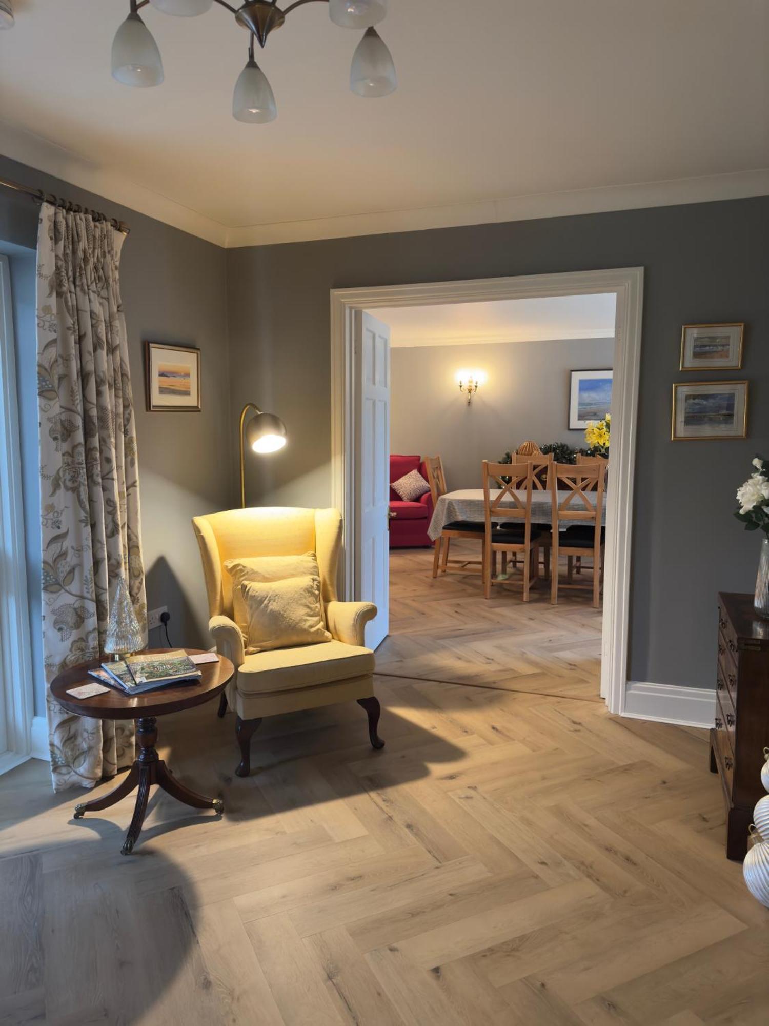 Vast, Elegant Home With Indoor Pool & Sauna Near Popular Golf Course Kington  Eksteriør bilde