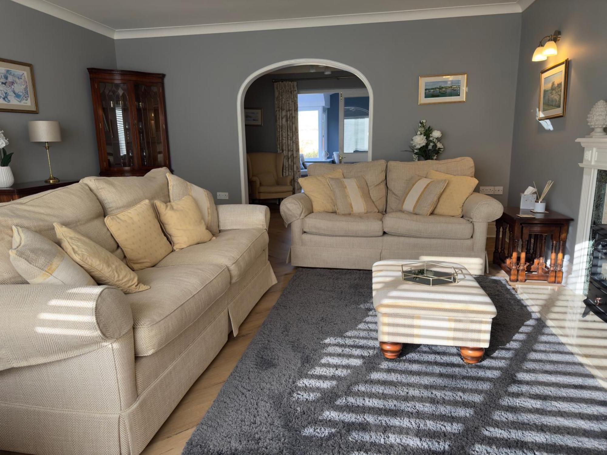 Vast, Elegant Home With Indoor Pool & Sauna Near Popular Golf Course Kington  Eksteriør bilde