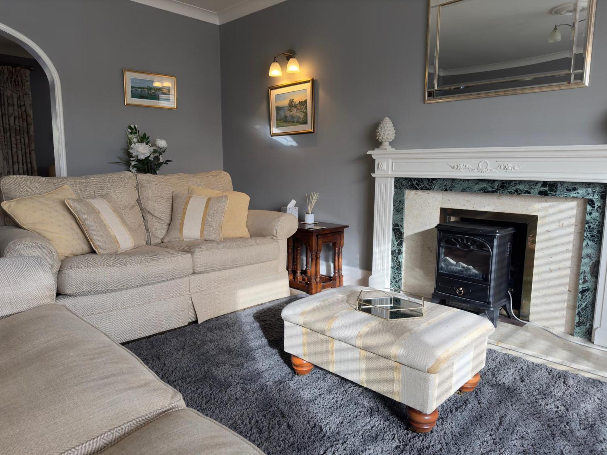 Vast, Elegant Home With Indoor Pool & Sauna Near Popular Golf Course Kington  Eksteriør bilde