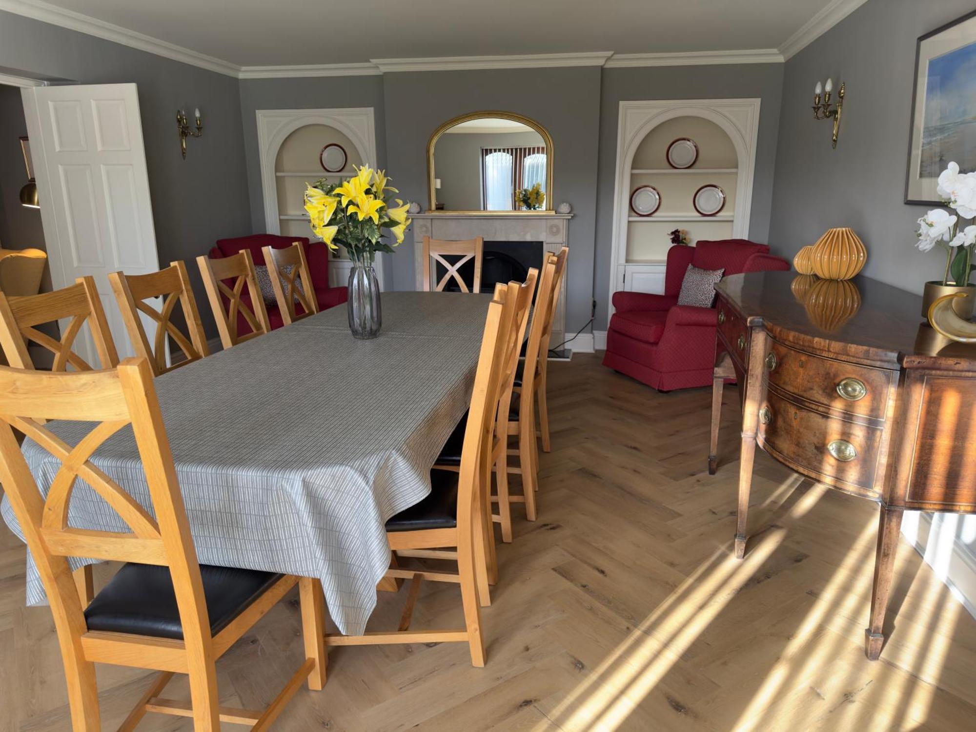 Vast, Elegant Home With Indoor Pool & Sauna Near Popular Golf Course Kington  Eksteriør bilde