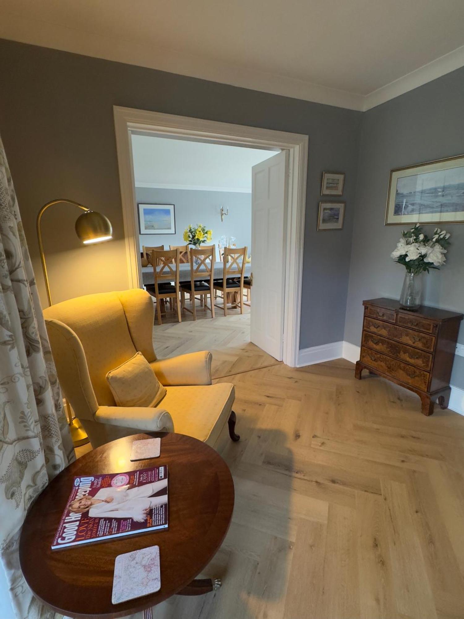 Vast, Elegant Home With Indoor Pool & Sauna Near Popular Golf Course Kington  Eksteriør bilde